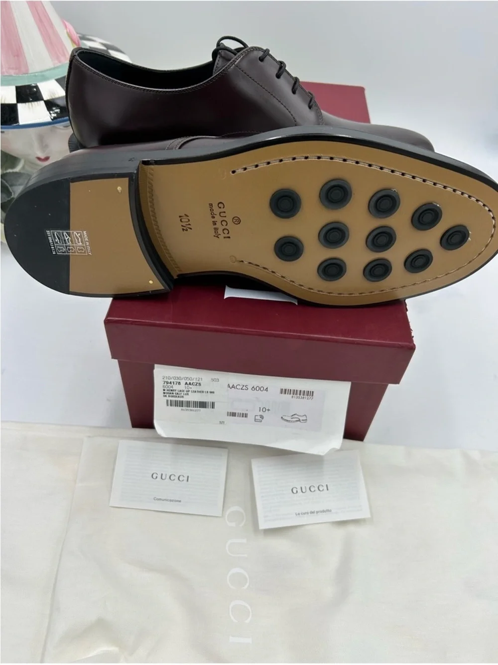 Men’s Gucci logo lettering cord, Van Derby shoes size 10.5 fits 11 US